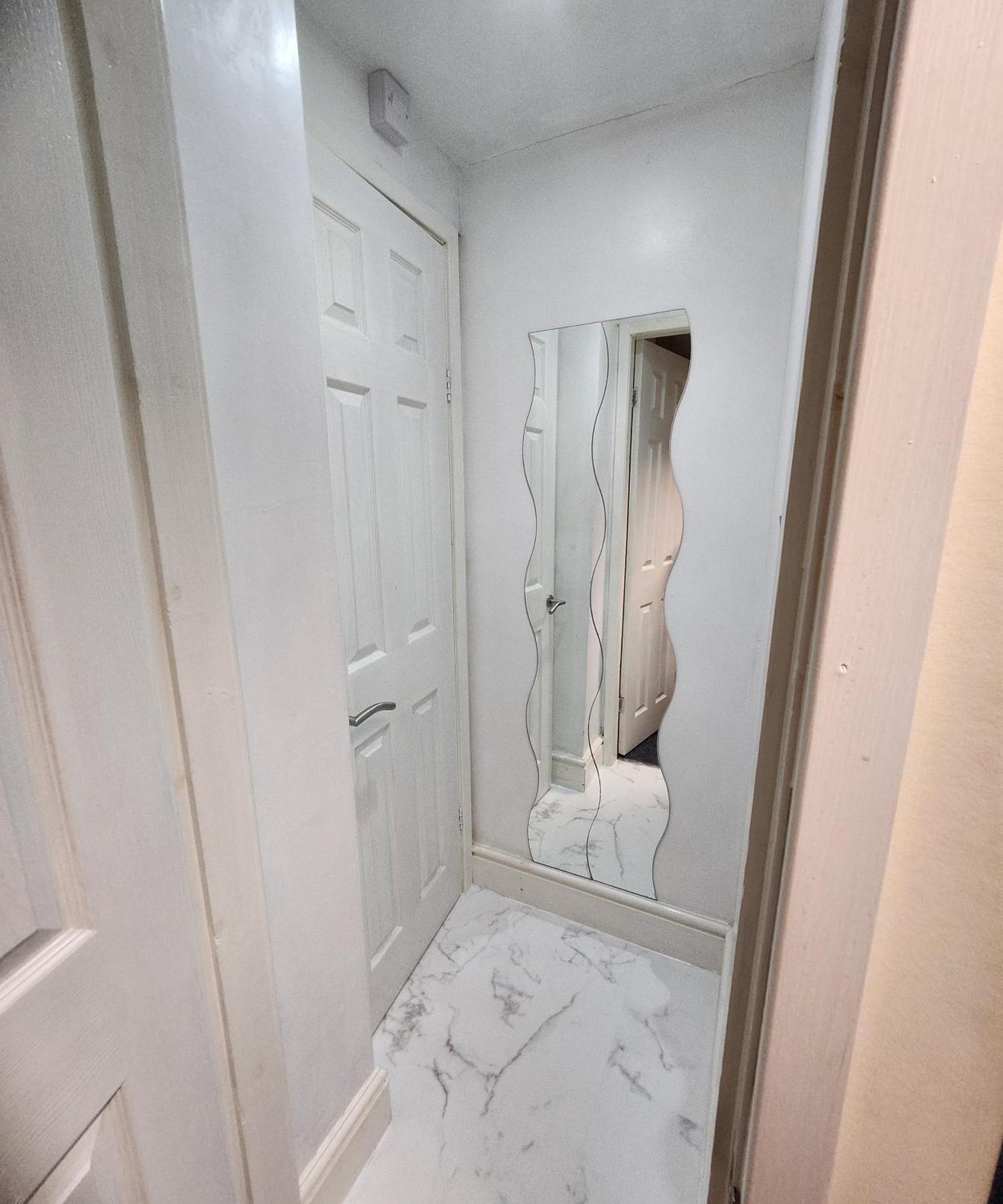 Stylish Modern 1-Bed Apartment In Prime Solihull Town Centre 객실 사진